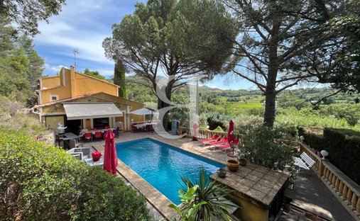 Villa in Beaumes-de-Venise, Provence-Alpes-Côte d'Azur, France 1