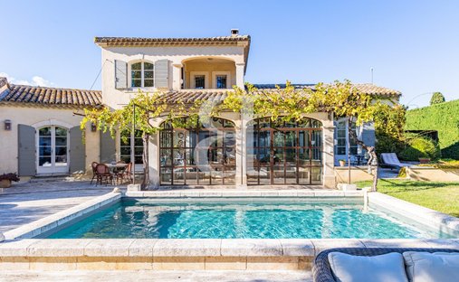 Villa in Verquières, Provence-Alpes-Côte d'Azur, France 1