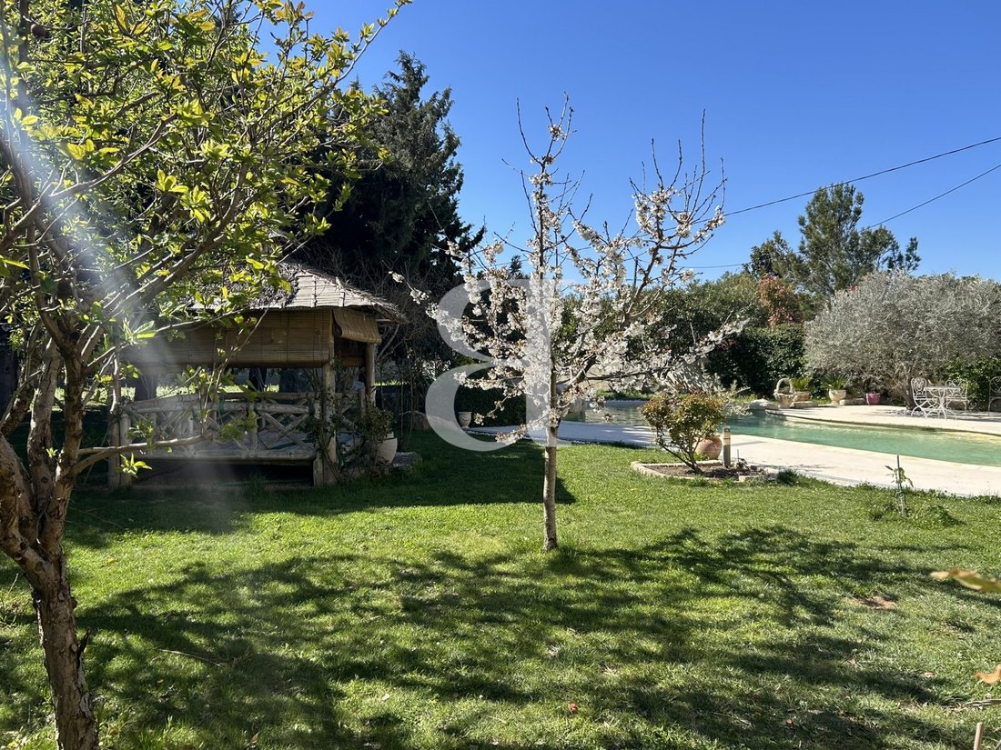 Villa in Centre Ville, Le Thor, France 5 - 17651417