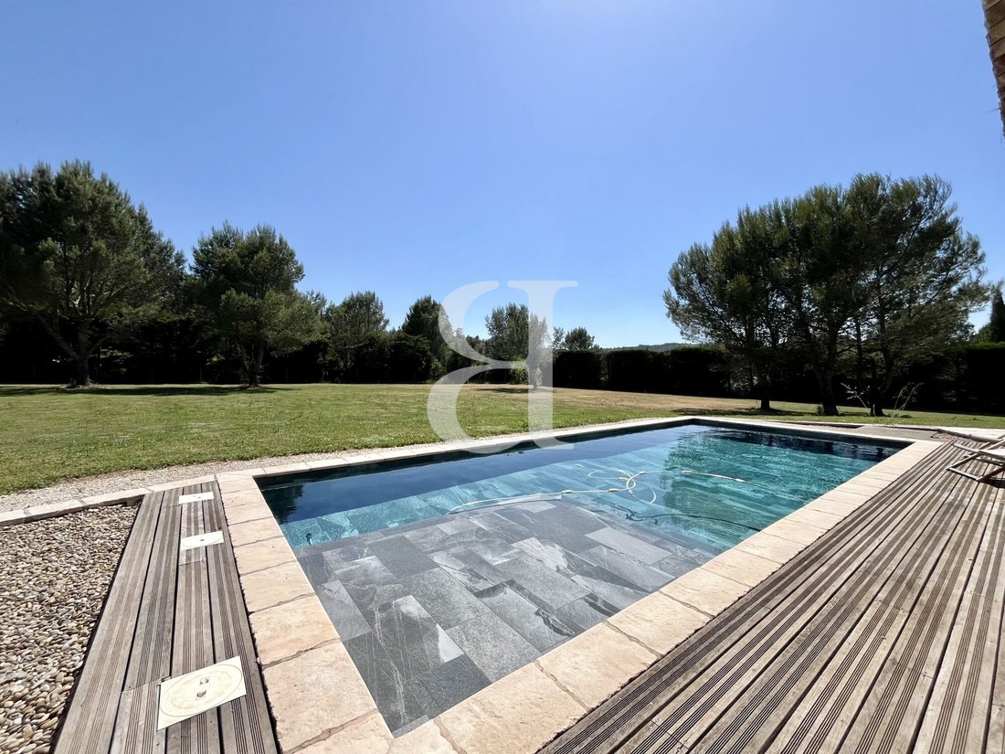 Villa in Boulbon, Provence-Alpes-Côte d'Azur, France 2 - 18390041