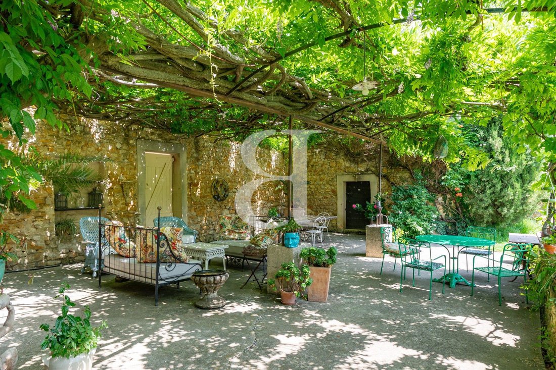 Country House in Orange, Provence-Alpes-Côte d'Azur, France 3 - 16838208