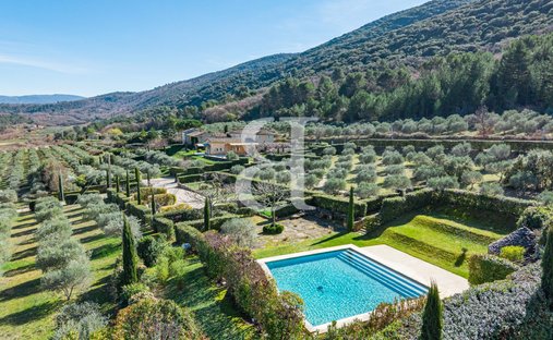 Country House in Bonnieux, Provence-Alpes-Côte d'Azur, France 1