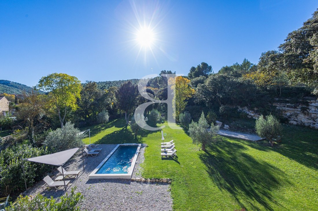 Country House in Fontaine-de-Vaucluse, Provence-Alpes-Côte d'Azur, France 2 - 16838328