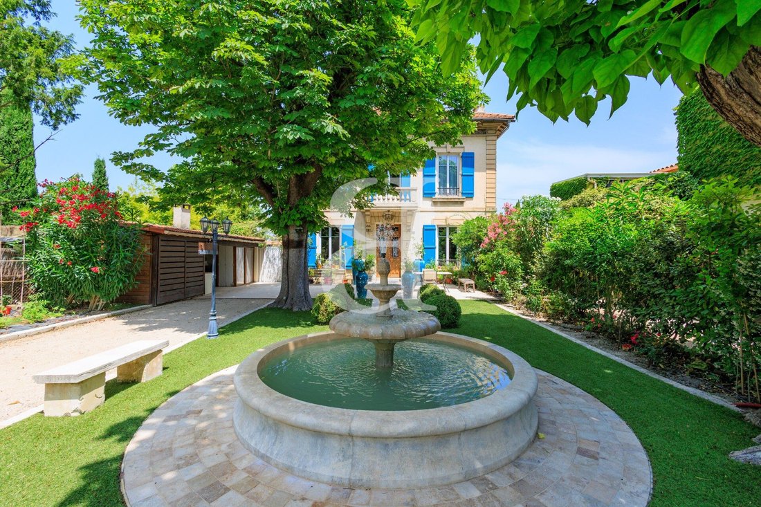 Country House in Nevons-route d'Apt, L'Isle-sur-la-Sorgue, France 1 - 16838207