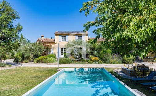 Villa in Roaix, Provence-Alpes-Côte d'Azur, France 1