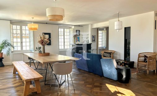 Apartment in Nevons-route d'Apt, L'Isle-sur-la-Sorgue, France 1