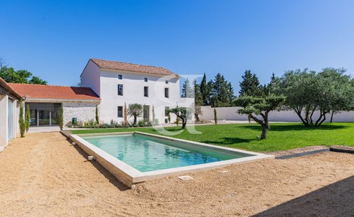 Country House in Secteur Nord, Pernes-les-Fontaines, France 1