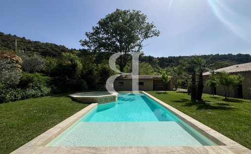 Villa in Saumane-de-Vaucluse, Provence-Alpes-Côte d'Azur, France 1