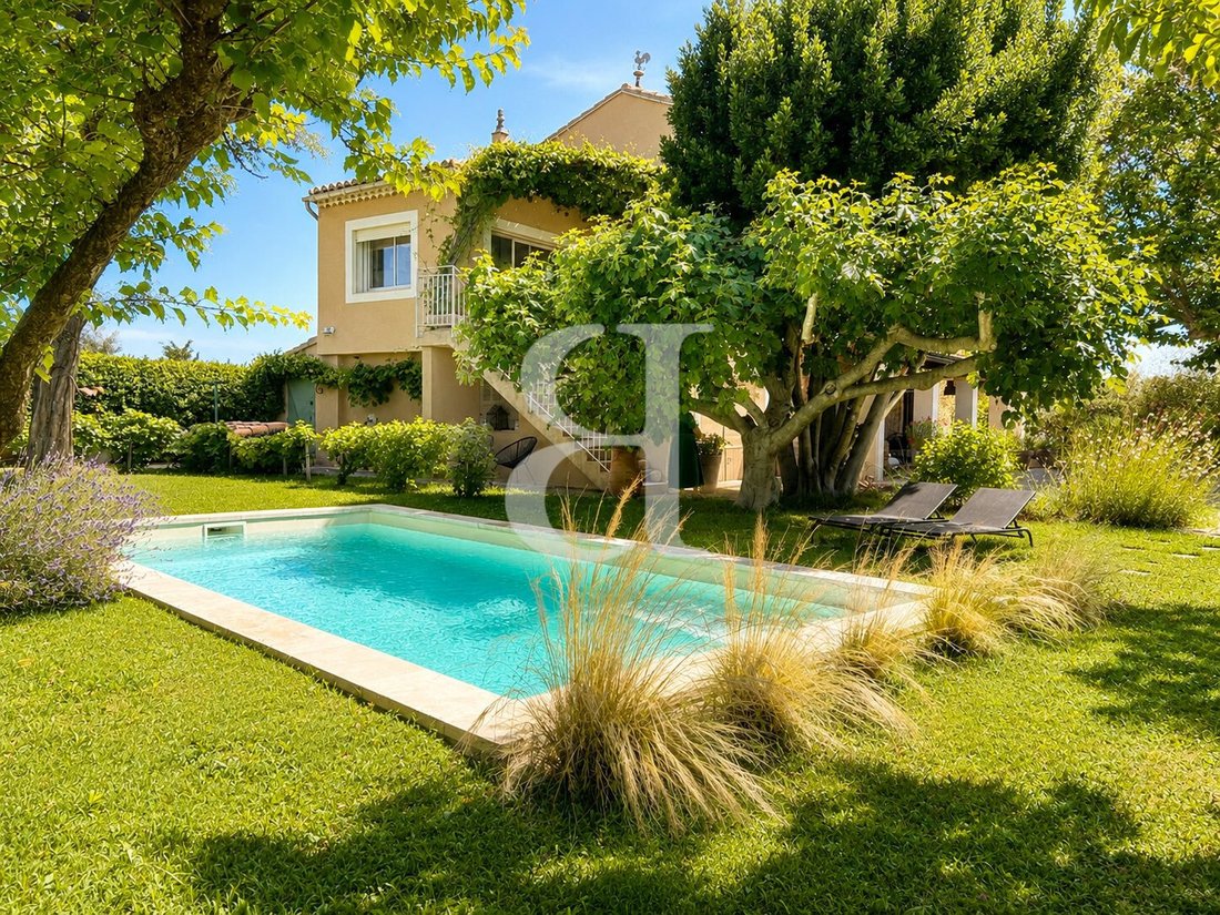 Country House in Centre Ville, Le Thor, France 3 - 18390085