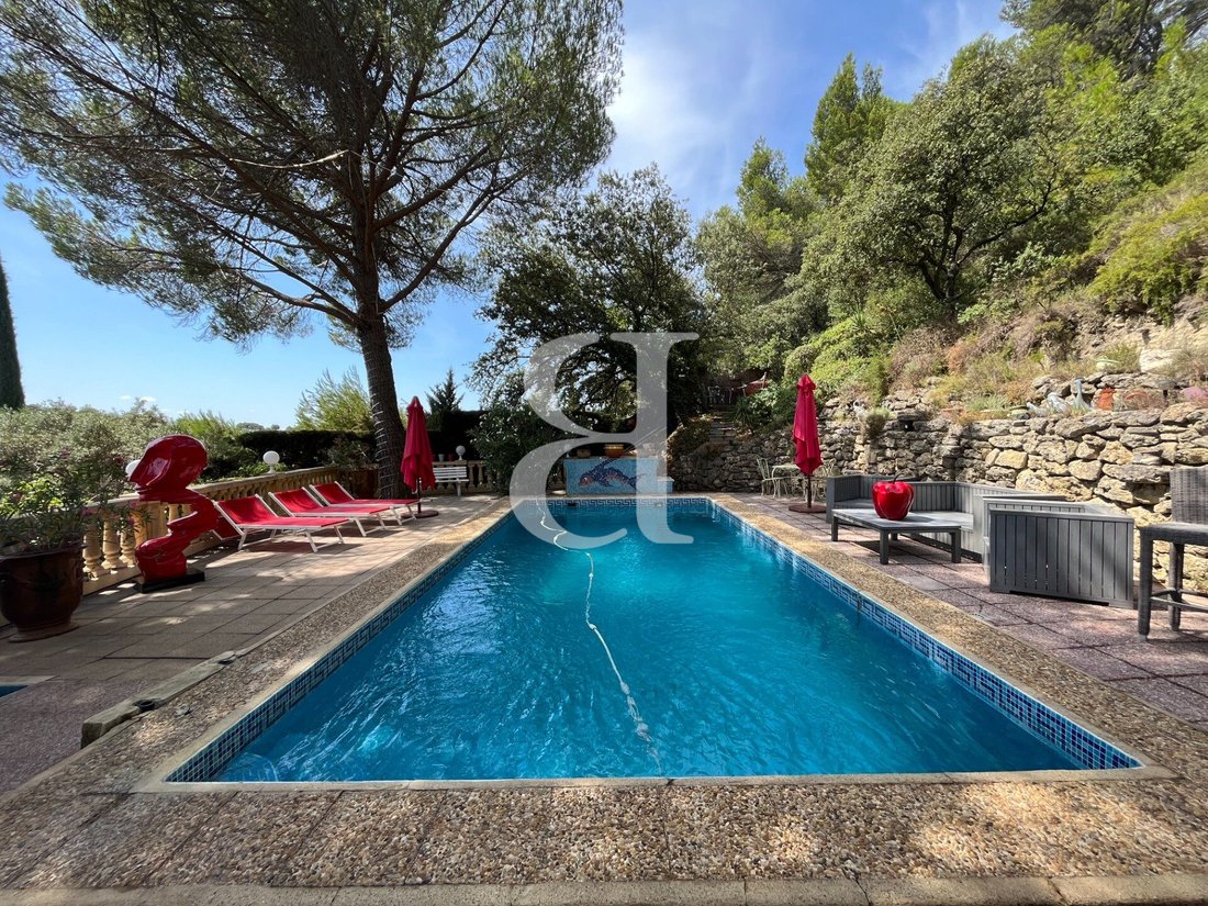 Villa in Beaumes-de-Venise, Provence-Alpes-Côte d'Azur, France 2 - 16838288
