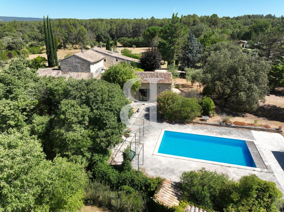 Country House in Ménerbes, Provence-Alpes-Côte d'Azur, France 5 - 16838169