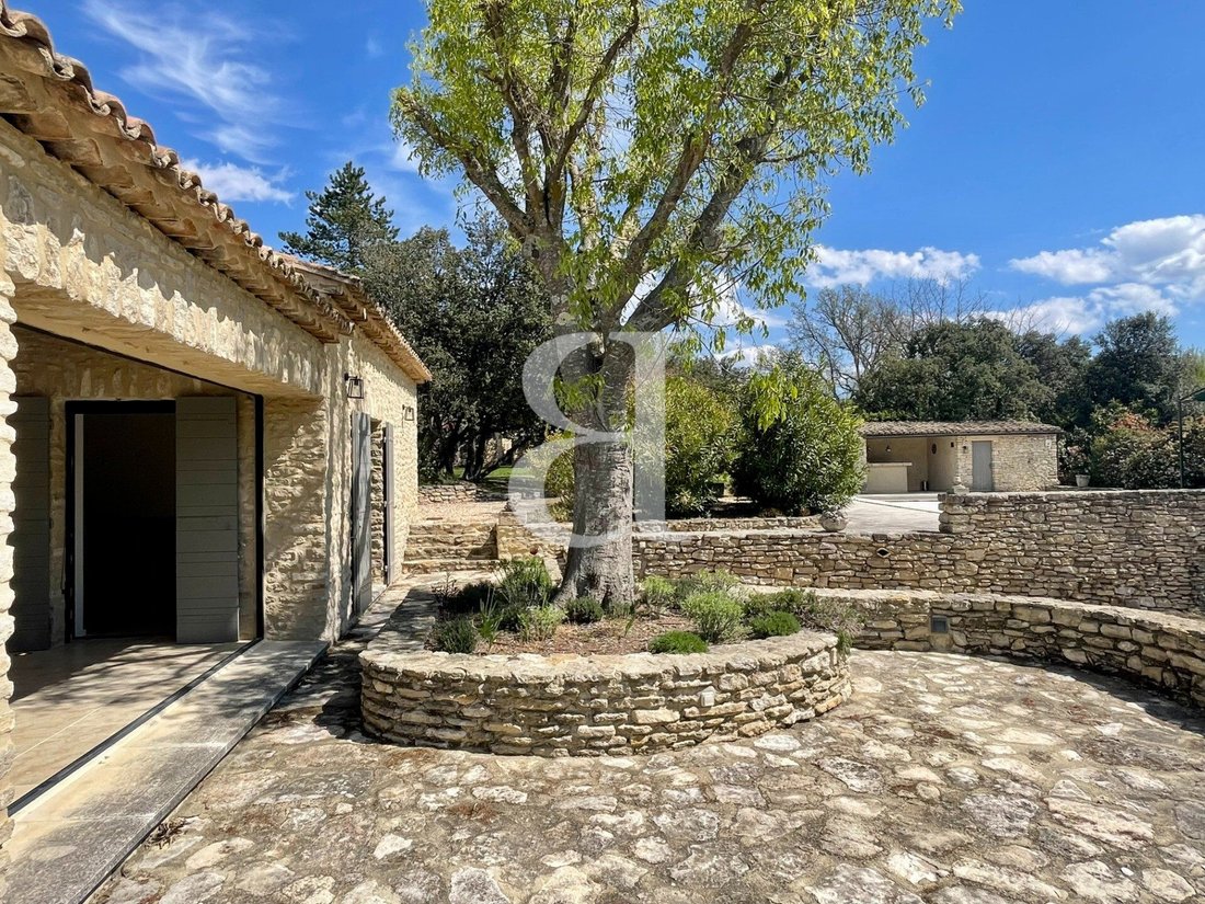 Country House in Ménerbes, Provence-Alpes-Côte d'Azur, France 3 - 16838169