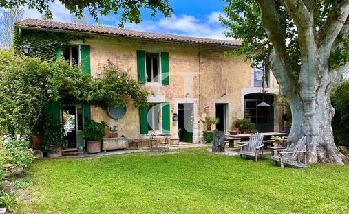 Country House in Cabannes, Provence-Alpes-Côte d'Azur, France 1