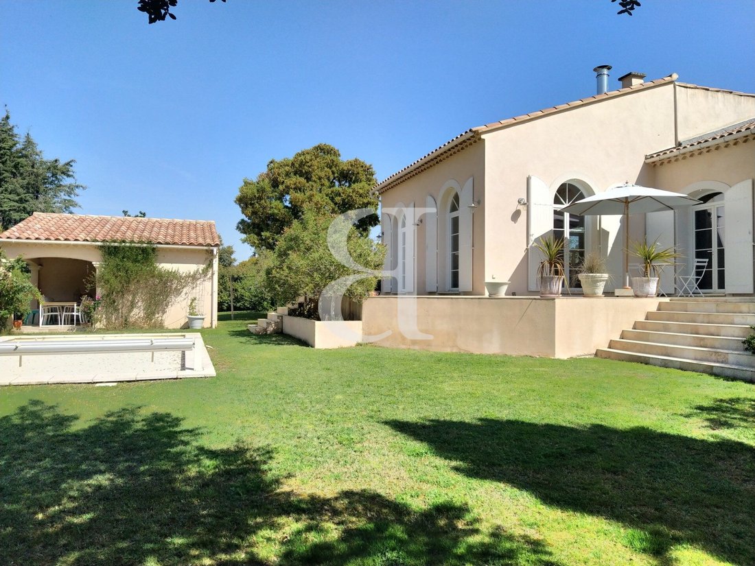 Villa in Nevons-route d'Apt, L'Isle-sur-la-Sorgue, France 2 - 17498705