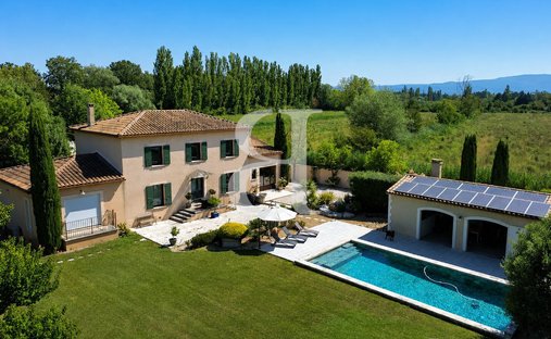 Villa in Centre Ville, Le Thor, France 1