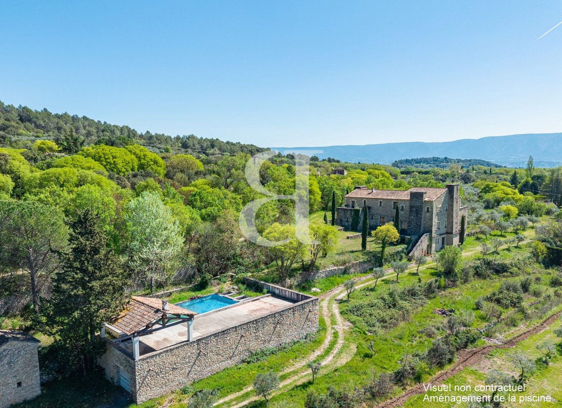 Country House in Gordes, Provence-Alpes-Côte d'Azur, France 3 - 17667733