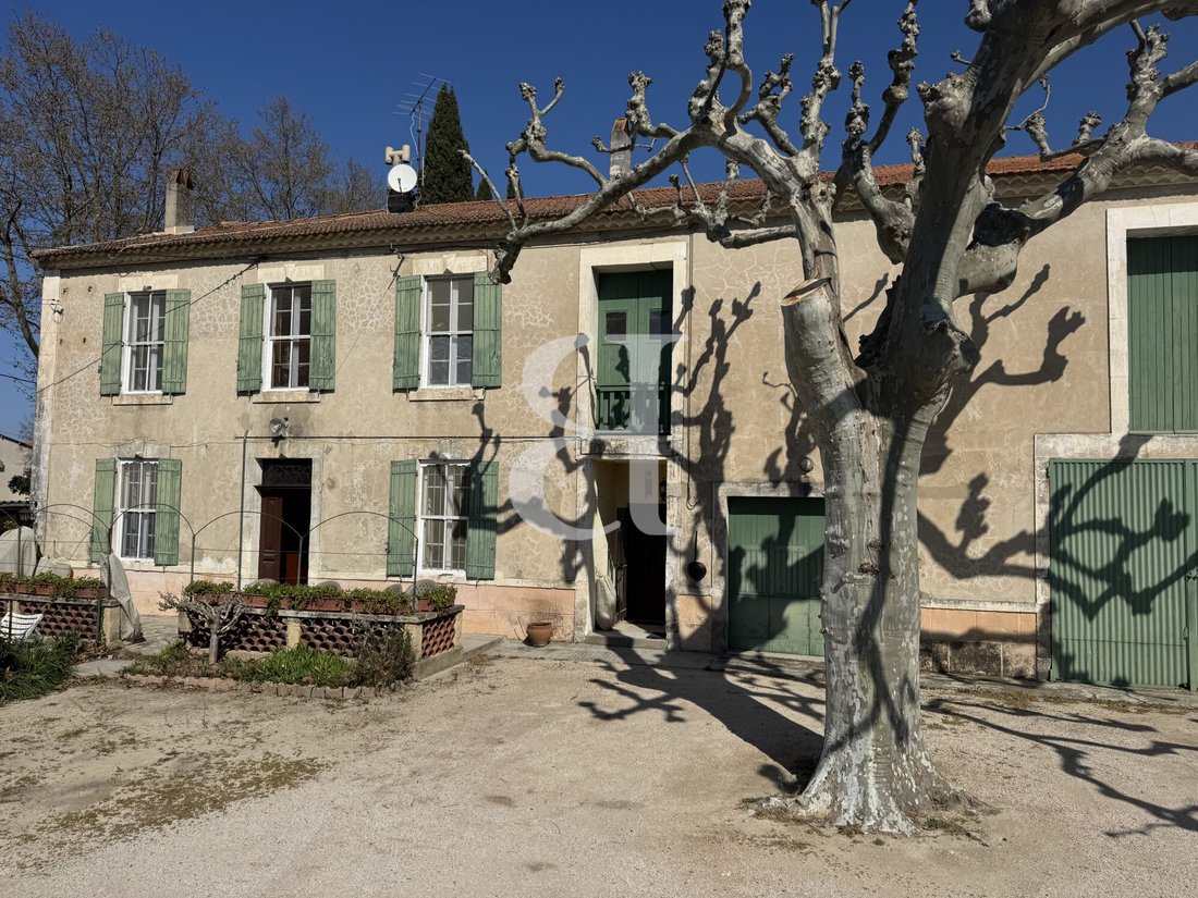 Country House in Maillane, Provence-Alpes-Côte d'Azur, France 3 - 17468568