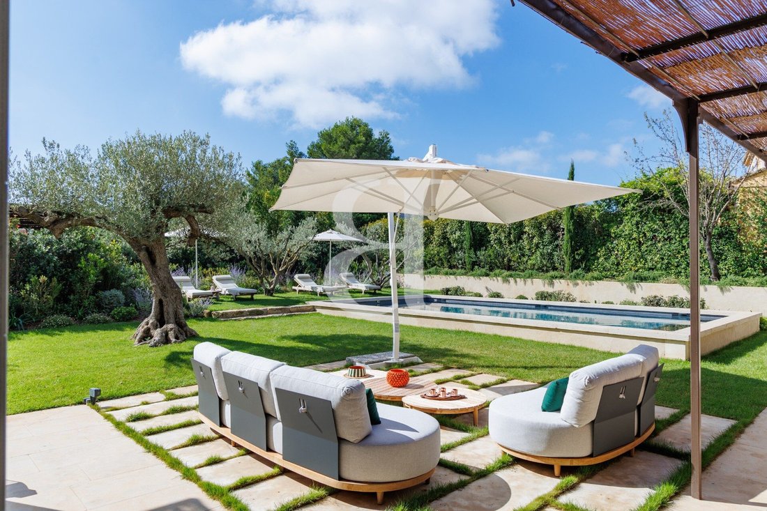 Country House in Eygalières, Provence-Alpes-Côte d'Azur, France 3 - 16838266