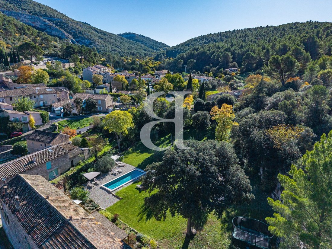 Country House in Fontaine-de-Vaucluse, Provence-Alpes-Côte d'Azur, France 5 - 16838328