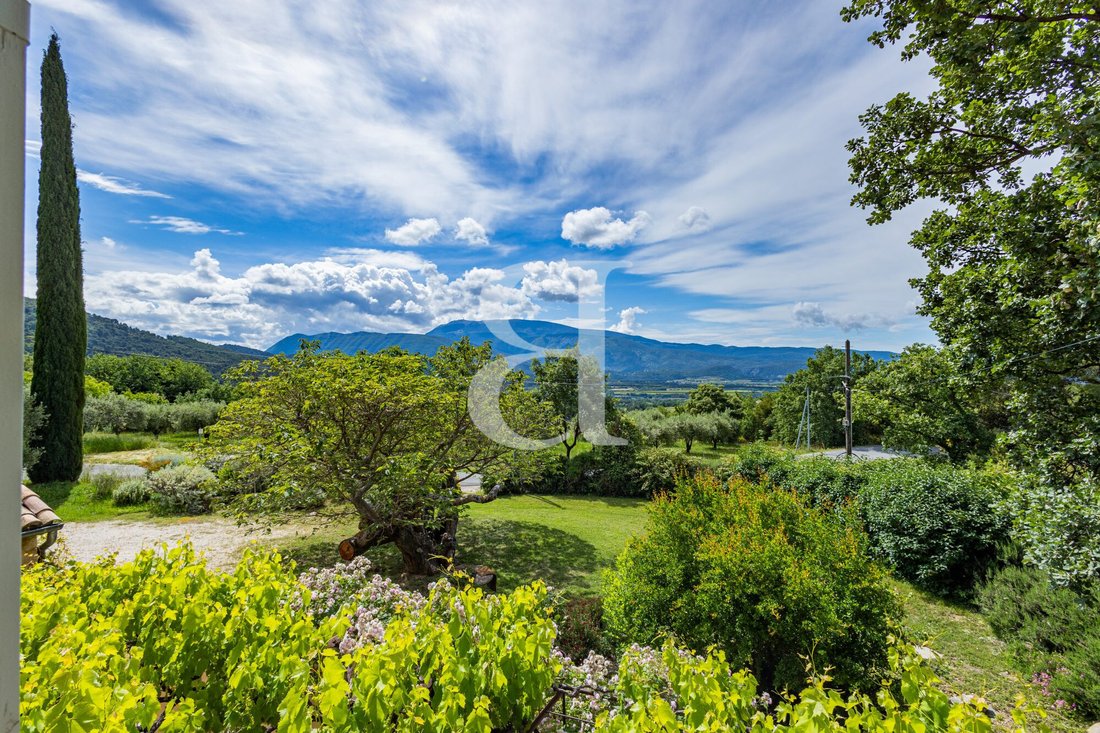Country House in Merindol-les-Oliviers, Auvergne-Rhône-Alpes, France 2 - 17936555