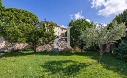 Country House in Visan, Provence-Alpes-Côte d'Azur, France 1