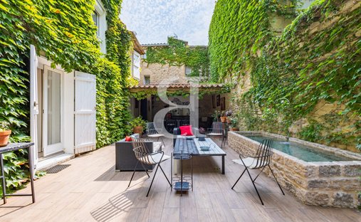 Landhaus in Nevons-route d'Apt, L'Isle-sur-la-Sorgue, Frankreich 1