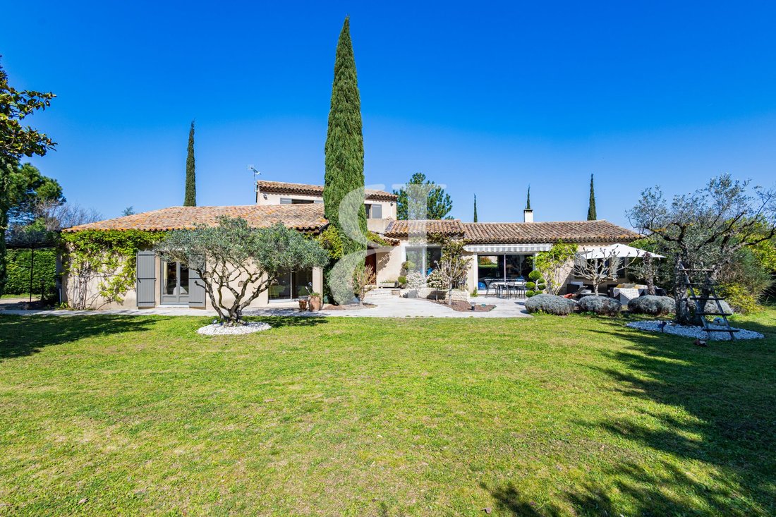 Villa in Maubec, Provence-Alpes-Côte d'Azur, France 5 - 17460802