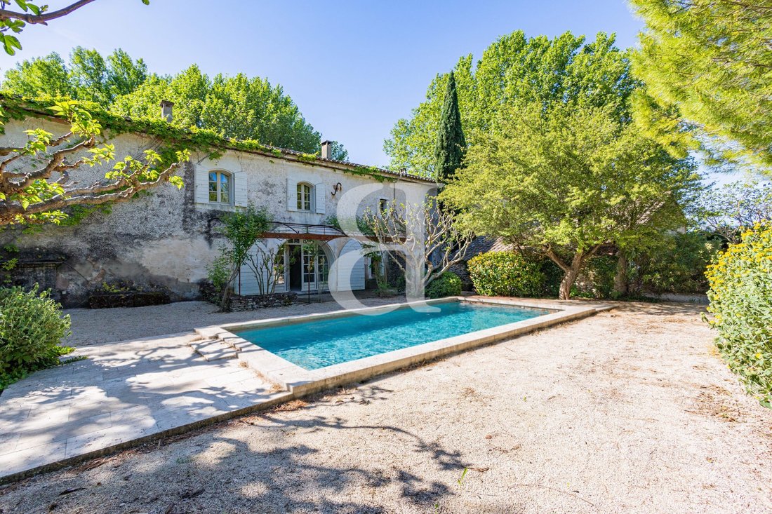 Casa di campagna a Joucas, Provenza-Alpi-Costa Azzurra, Francia 4 - 17893307