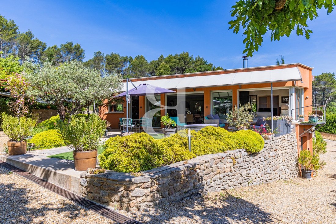 Villa in Entrechaux, Provence-Alpes-Côte d'Azur, France 1 - 16838230