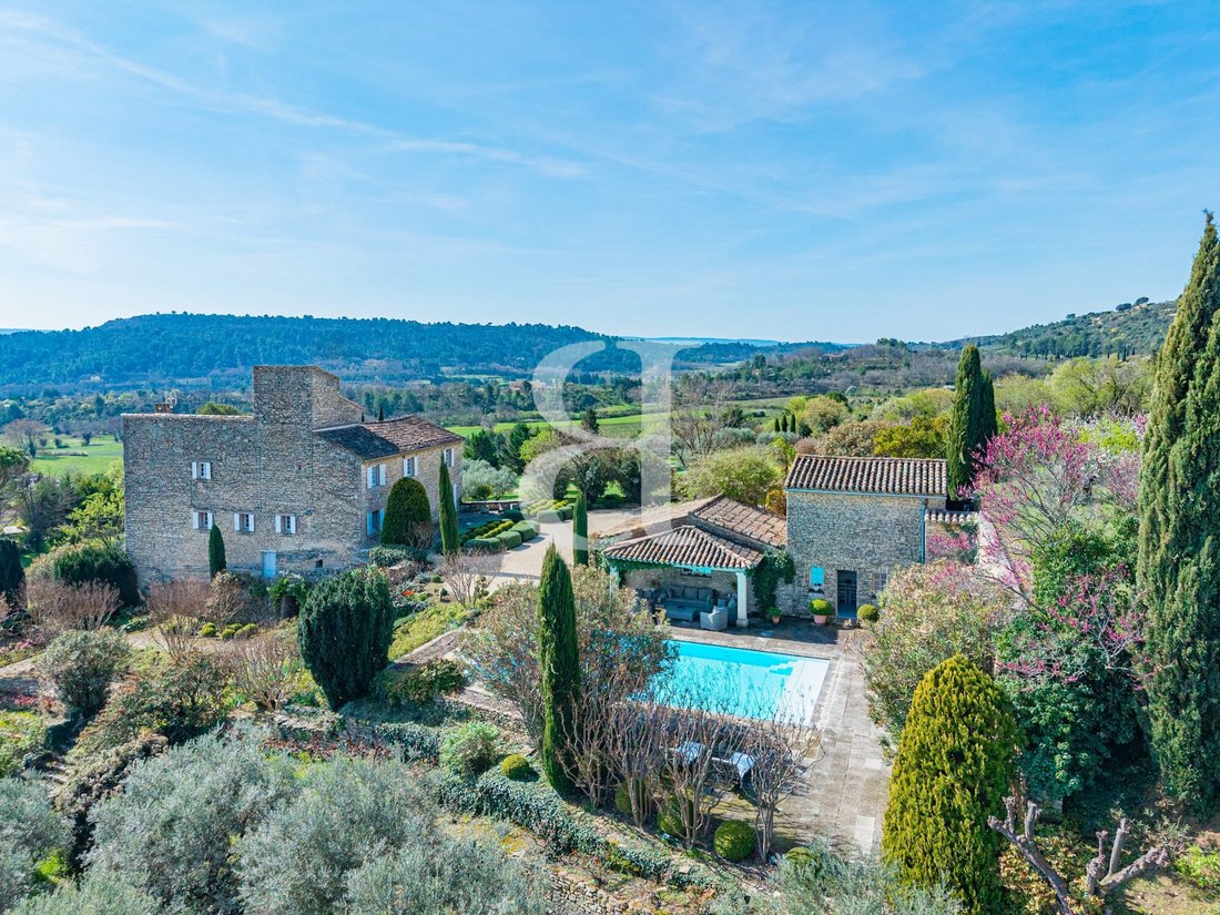 House in Gordes, Provence-Alpes-Côte d'Azur, France 2 - 17508184