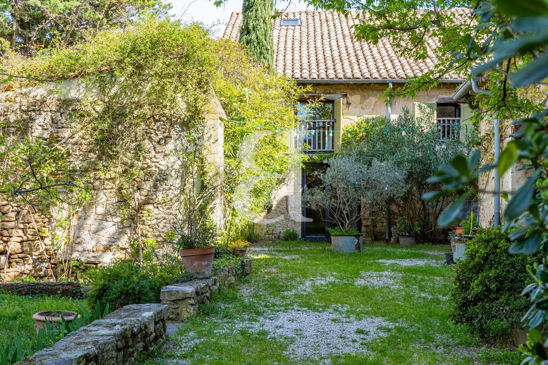 Country House in Sainte-Cécile-les-Vignes, Provence-Alpes-Côte d'Azur, France 1 - 17508168