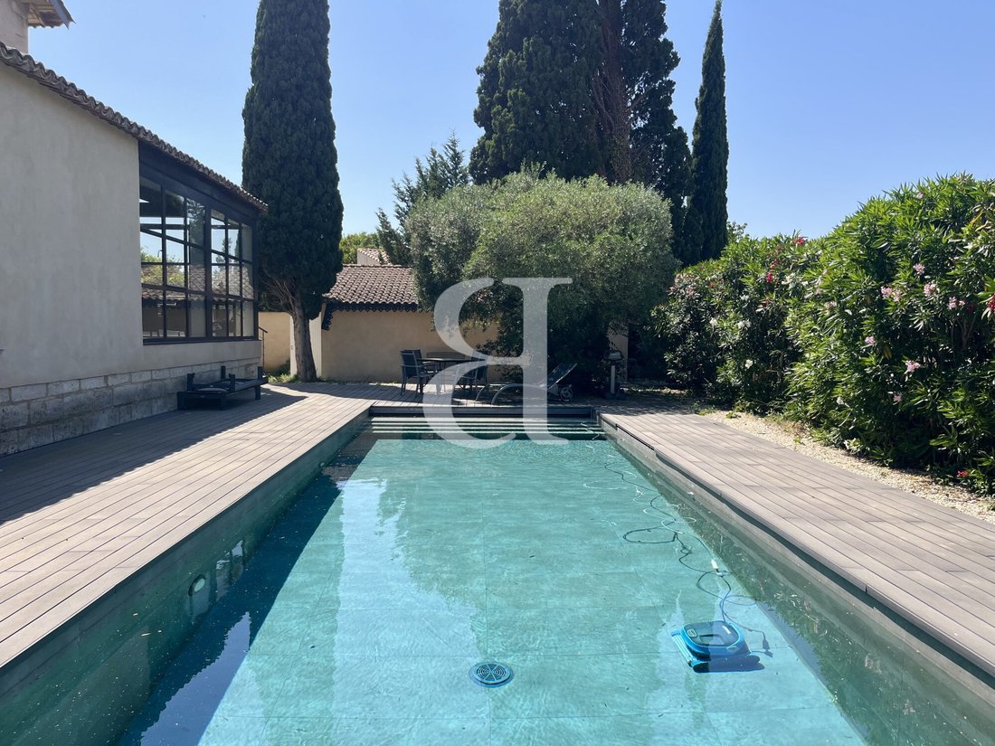 Villa in Graveson, Provence-Alpes-Côte d'Azur, France 4 - 18390032