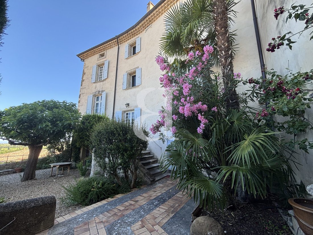 Country House in Sablet, Provence-Alpes-Côte d'Azur, France 1 - 16926277