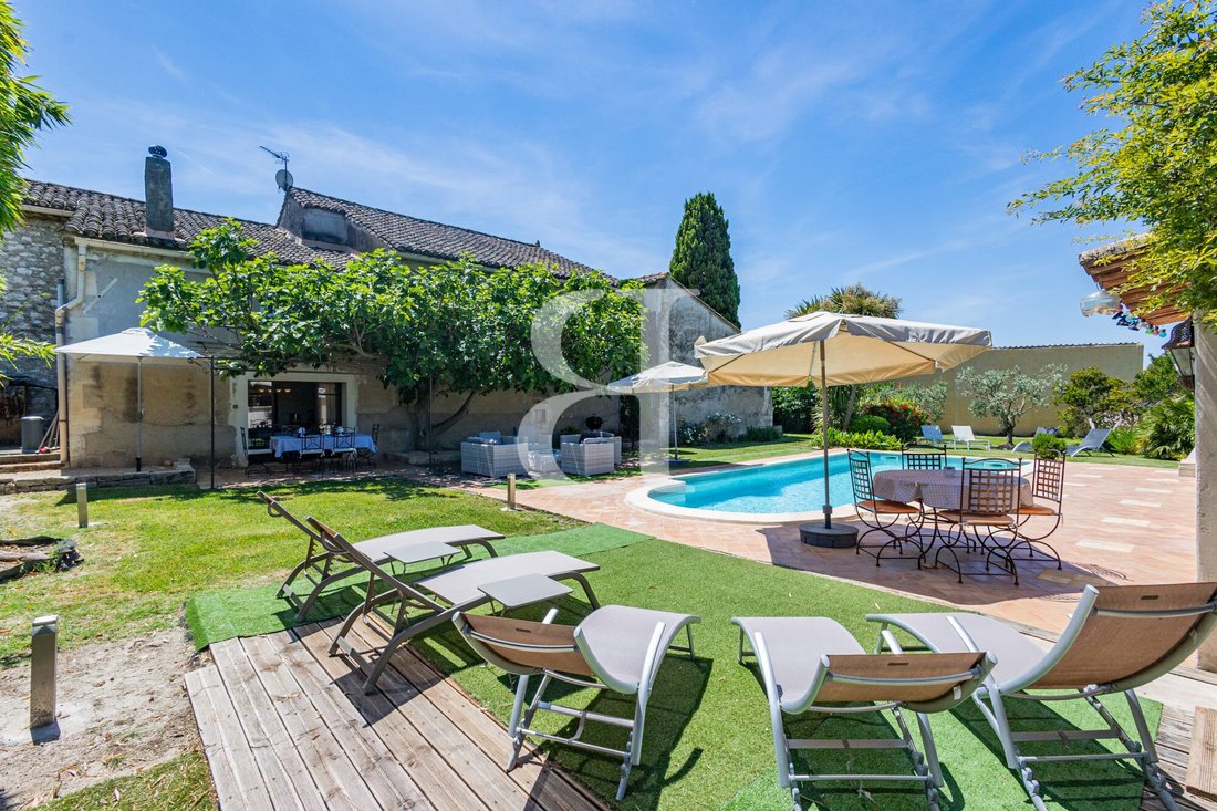 Country House in Cabannes, Provence-Alpes-Côte d'Azur, France 2 - 18389984