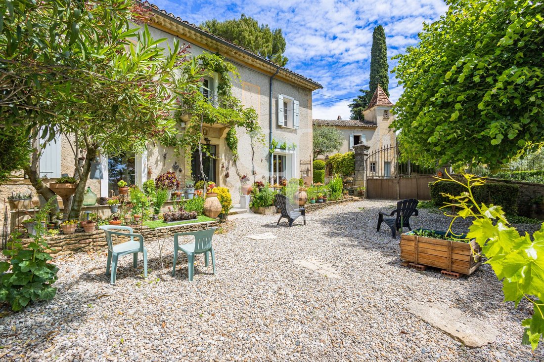 Country House in Puyméras, Provence-Alpes-Côte d'Azur, France 1 - 17868844