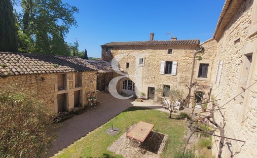 Country House in La Baume-de-Transit, Auvergne-Rhône-Alpes, France 1