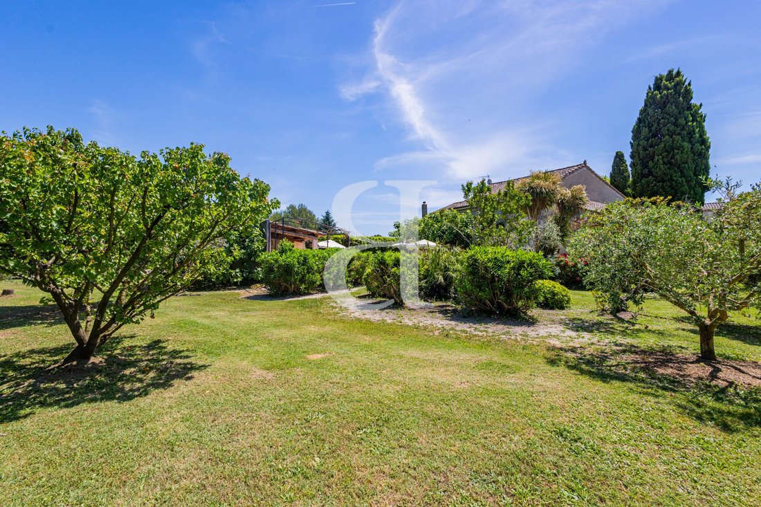 Country House in Cabannes, Provence-Alpes-Côte d'Azur, France 3 - 18389984