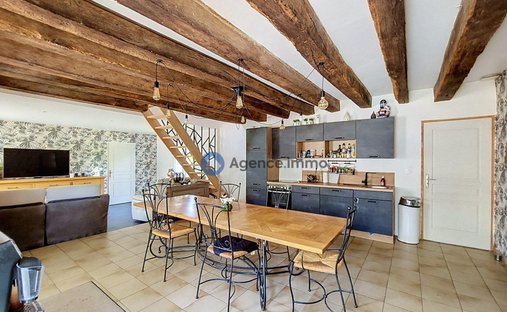 House in Neuillé-Pont-Pierre, Centre-Val de Loire, France 1