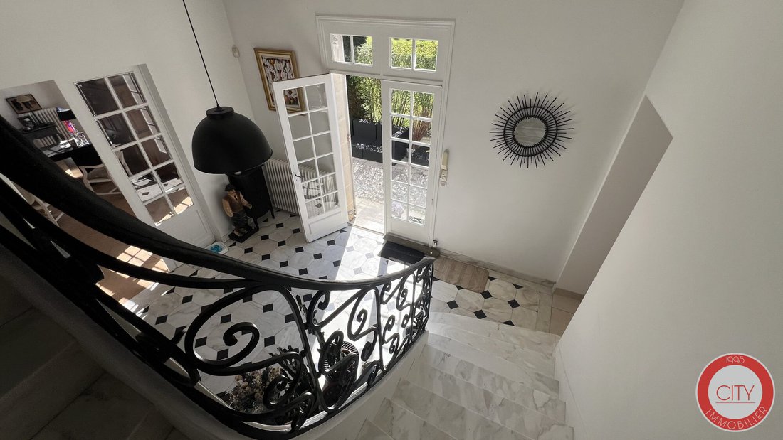 Villa in Yvrac, Nouvelle-Aquitaine, France 3 - 18389897