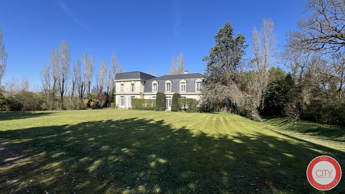 Villa in Yvrac, Nouvelle-Aquitaine, France 5 - 18389897