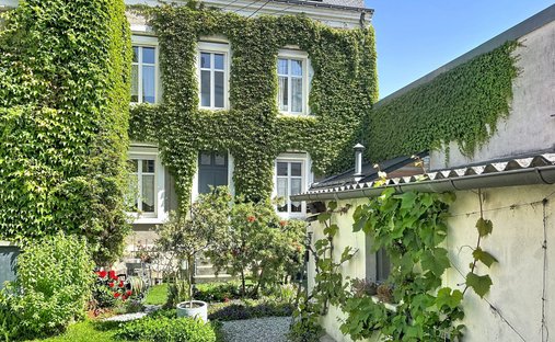 House in Sanitas-Rotonde, Tours, France 1