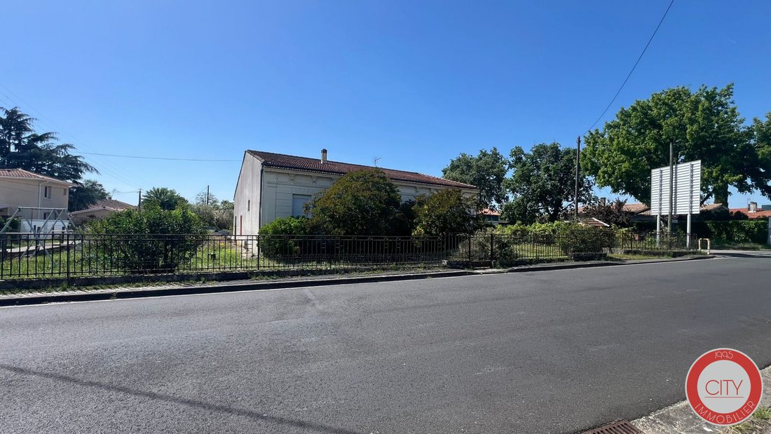House in Saint-Medard-en-Jalles, Nouvelle-Aquitaine, France 3 - 18389917