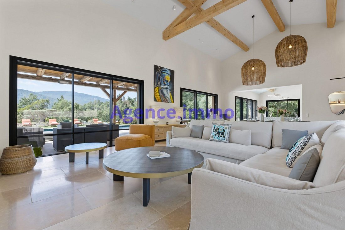 House in La Môle, Provence-Alpes-Côte d'Azur, France 4 - 18389972