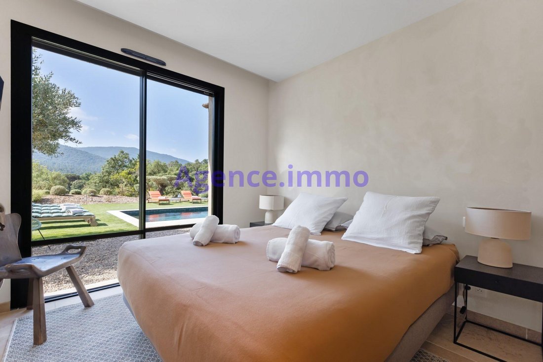 House in La Môle, Provence-Alpes-Côte d'Azur, France 5 - 18389972