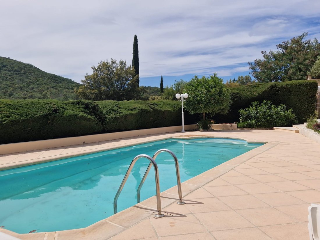 Villa à Bagnols-en-Forêt, Provence-Alpes-Côte d'Azur, France 3 - 18389977
