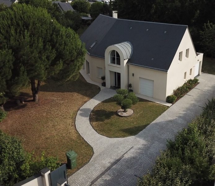 House in Saint-Cyr-sur-Loire, Centre-Val de Loire, France 1 - 18389871