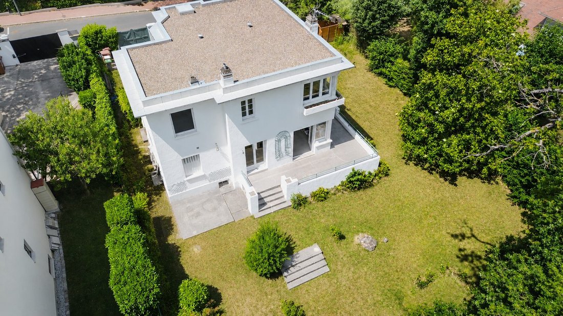 House in Bourg-La Feuillaume Nord, La Celle-Saint-Cloud, France 1 - 18389864