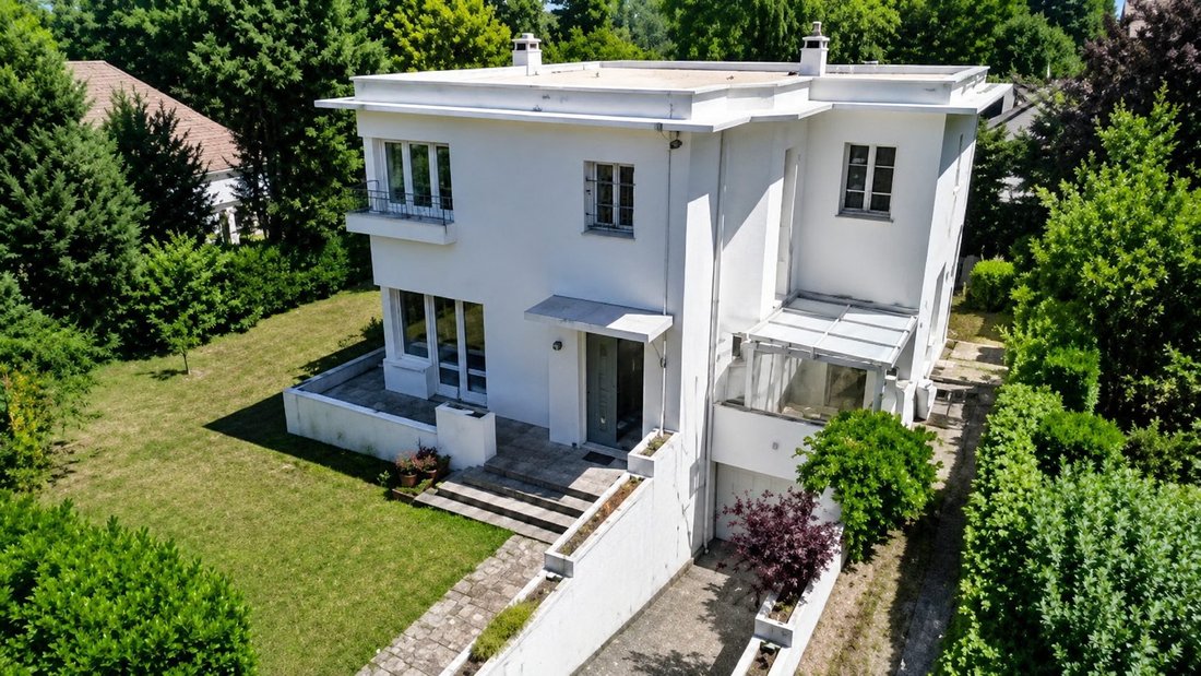 House in Bourg-La Feuillaume Nord, La Celle-Saint-Cloud, France 2 - 18389864