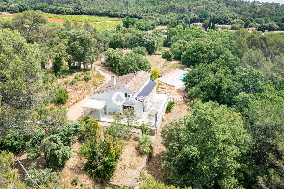 House in Sainte-Anastasie-sur-Issole, Provence-Alpes-Côte d'Azur, France 1 - 18389890
