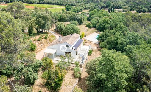 House in Sainte-Anastasie-sur-Issole, Provence-Alpes-Côte d'Azur, France 1